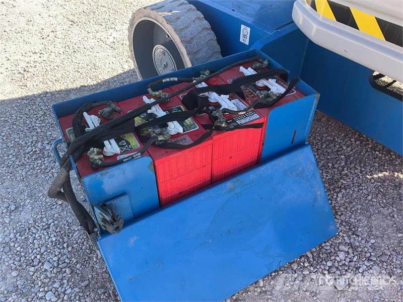 Genie Z34/22N 2WD Electric 12 mts Electric Articulating Articulated boom lifts