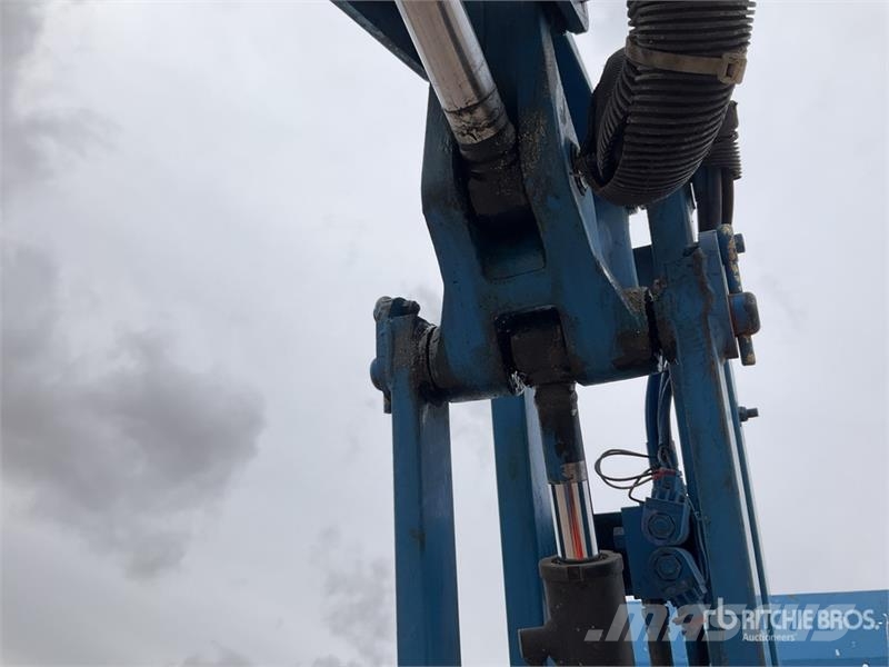 Genie Z34/22N 2WD Electric Articulating Boom Lift Articulated boom lifts