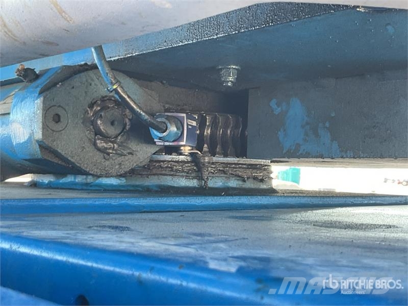 Genie Z34/22N 2WD Electric 12 mts Electric Articulating Articulated boom lifts