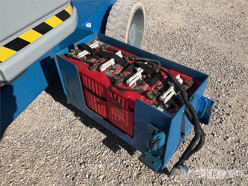 Genie Z34/22N 2WD Electric 12 mts Electric Articulating Articulated boom lifts