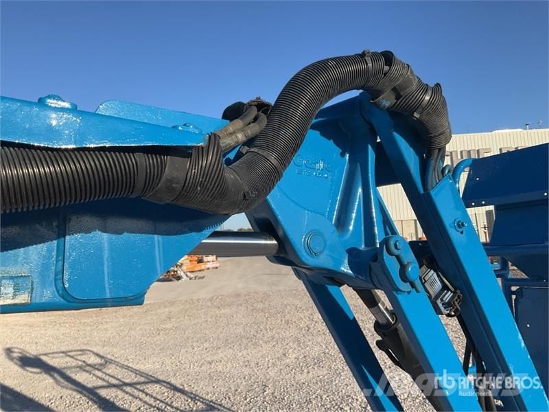 Genie Z34/22N 2WD Electric 12 mts Electric Articulating Articulated boom lifts