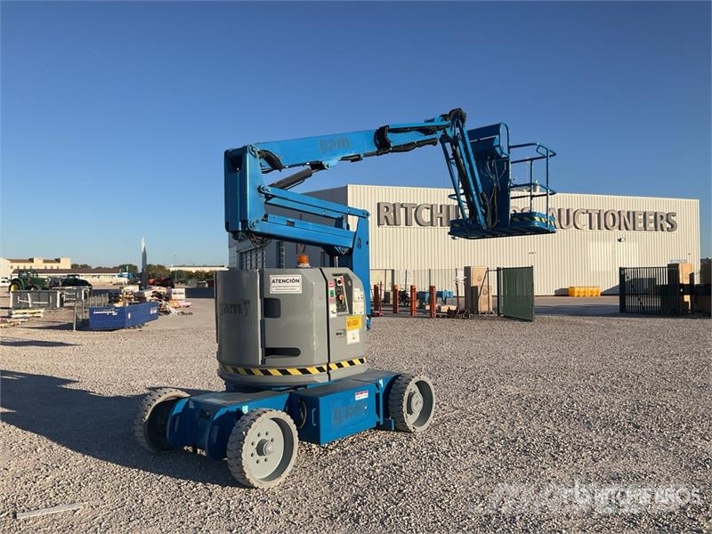Genie Z34/22N 2WD Electric 12 mts Electric Articulating Articulated boom lifts