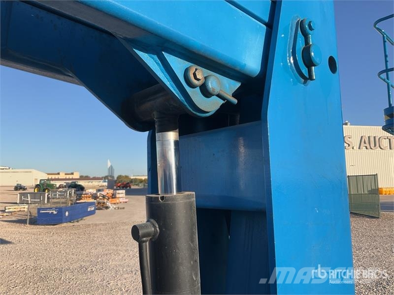 Genie Z34/22N 2WD Electric 12 mts Electric Articulating Articulated boom lifts