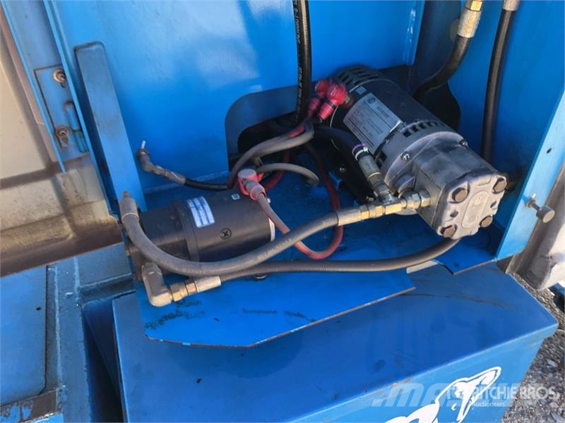Genie Z34/22N 2WD Electric Articulating Boom Lift Articulated boom lifts