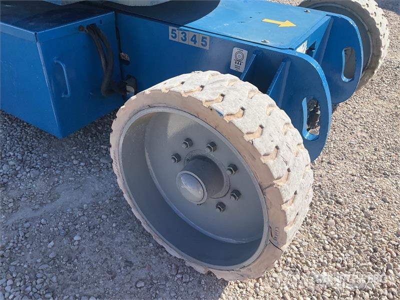 Genie Z34/22N 2WD Electric 12 mts Electric Articulating Articulated boom lifts