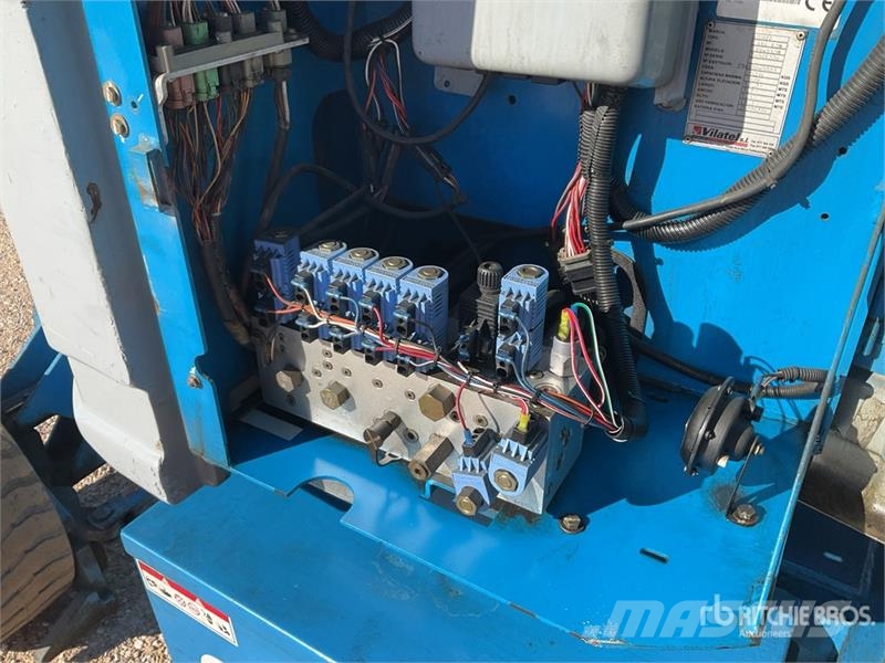 Genie Z34/22N 2WD Electric Articulating Boom Lift Articulated boom lifts