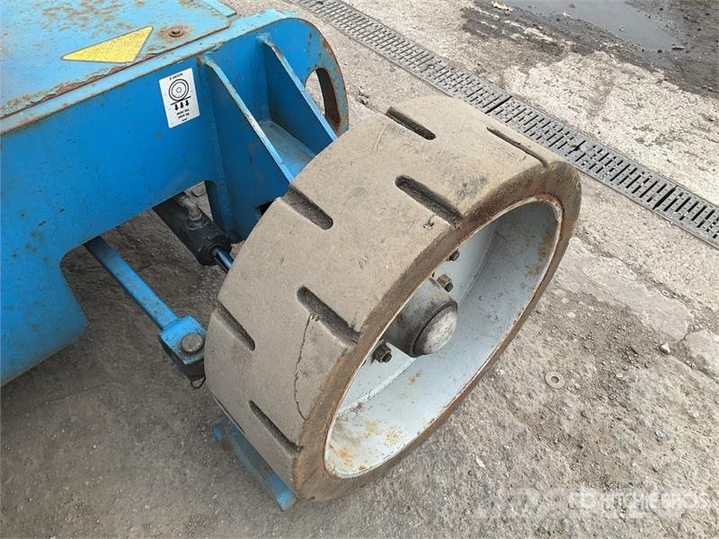 Genie Z34/22N 2WD Electric Articulating Boom Lift رافعات سلة مفصلية