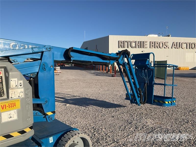 Genie Z34/22N 2WD Electric 12 mts Electric Articulating Articulated boom lifts