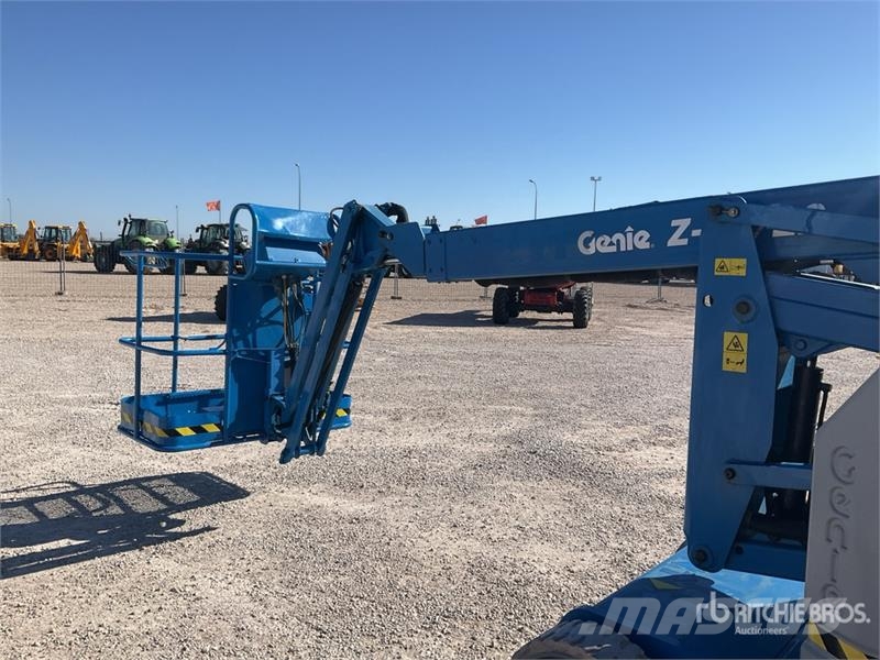 Genie Z34/22N 2WD Electric 12 mts Electric Articulating Articulated boom lifts