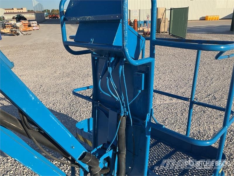 Genie Z34/22N 2WD Electric 12 mts Electric Articulating Articulated boom lifts