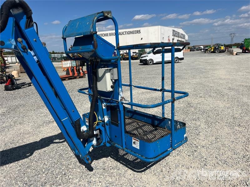 Genie Z34/22N Electric Articulating Boom Lift ブームリフト　屈伸型