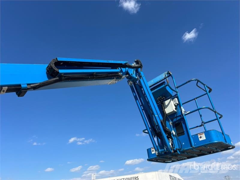 Genie Z34/22N Electric Articulating Boom Lift ブームリフト　屈伸型