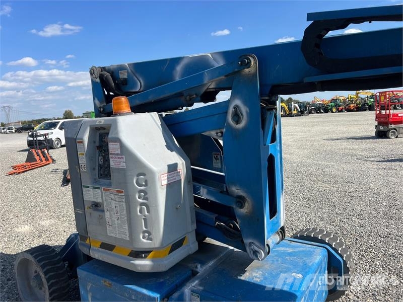 Genie Z34/22N Electric Articulating Boom Lift ブームリフト　屈伸型