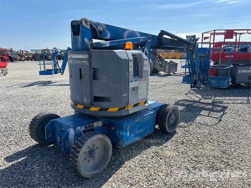 Genie Z34/22N Electric Articulating Boom Lift ブームリフト　屈伸型