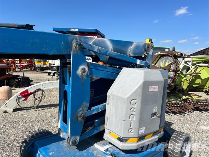Genie Z34/22N Electric Articulating Boom Lift ブームリフト　屈伸型