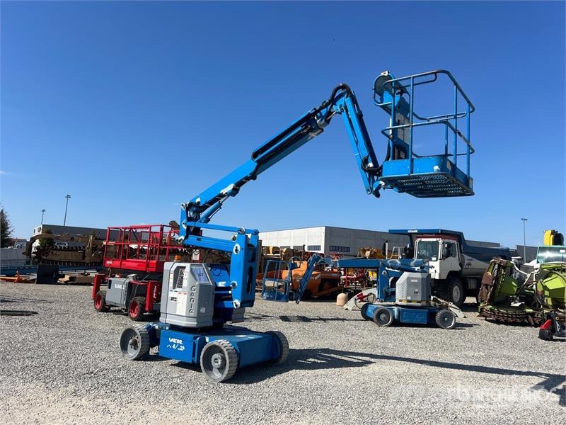 Genie Z34/22N Electric Articulating Boom Lift ブームリフト　屈伸型
