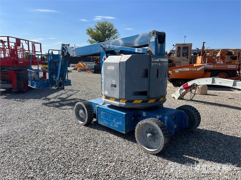 Genie Z34/22N Electric Articulating Boom Lift ブームリフト　屈伸型