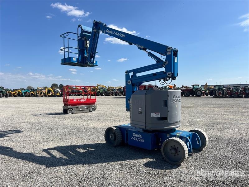 Genie Z34/22N Electric Articulating Boom Lift ブームリフト　屈伸型