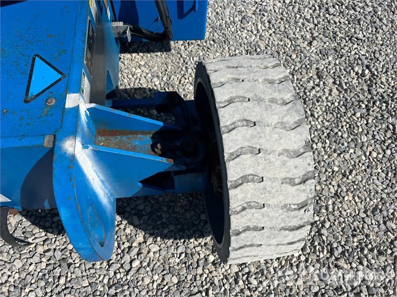 Genie Z34/22N Electric Articulating Boom Lift ブームリフト　屈伸型