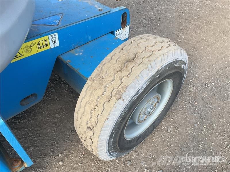 Genie Z45/25J 2WD Electric Articulating Boom Lift Articulated boom lifts