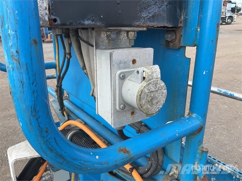 Genie Z45/25J 2WD Electric Articulating Boom Lift Articulated boom lifts