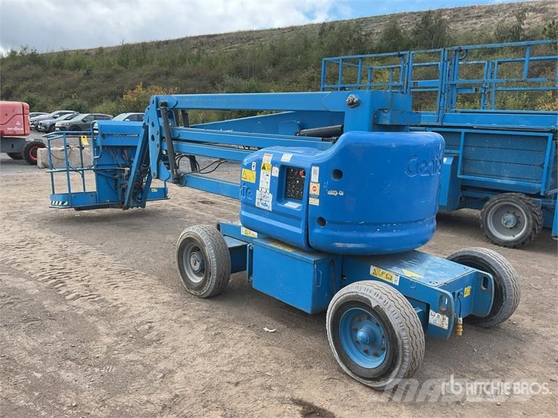 Genie Z45/25J 2WD Hybrid Articulating Boom Lift Articulated boom lifts
