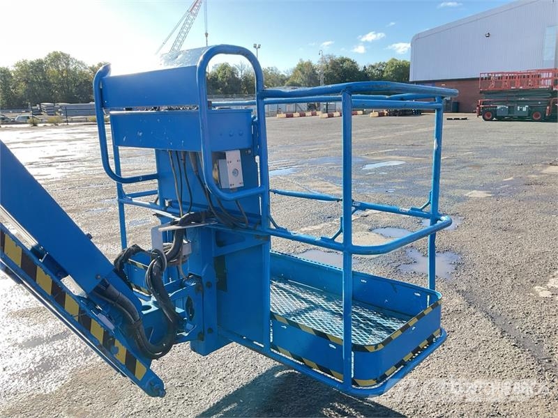 Genie Z45/25J 2WD Hybrid Articulating Boom Lift Bomlifte med knækarm