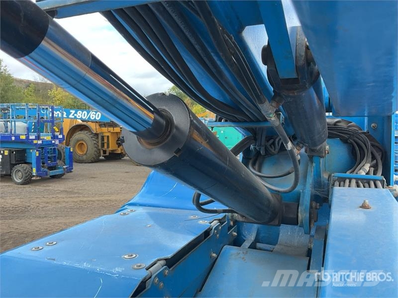 Genie Z45/25J 2WD Hybrid Articulating Boom Lift Articulated boom lifts