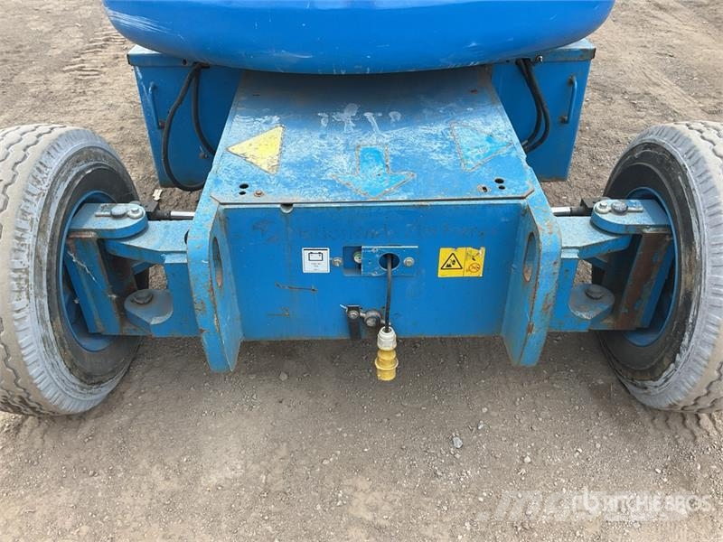 Genie Z45/25J 2WD Hybrid Articulating Boom Lift Articulated boom lifts