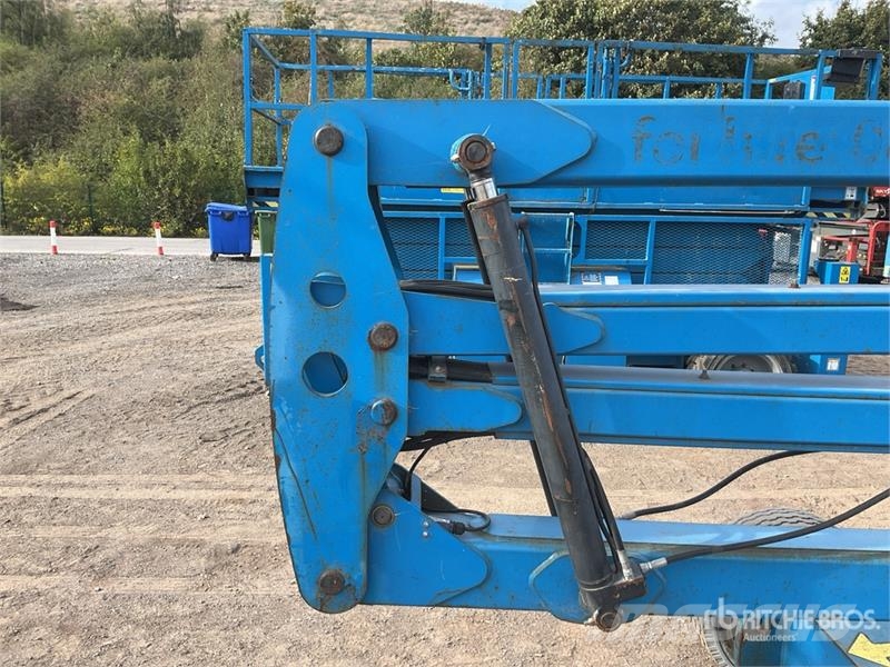 Genie Z45/25J 2WD Hybrid Articulating Boom Lift Articulated boom lifts