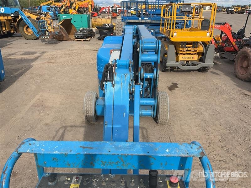 Genie Z45/25J 2WD Hybrid Articulating Boom Lift Articulated boom lifts