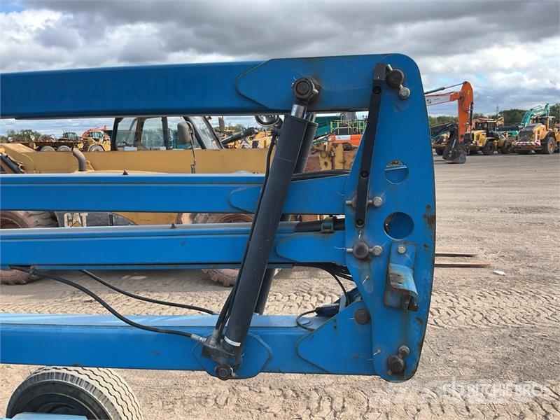 Genie Z45/25J 2WD Hybrid Articulating Boom Lift Articulated boom lifts