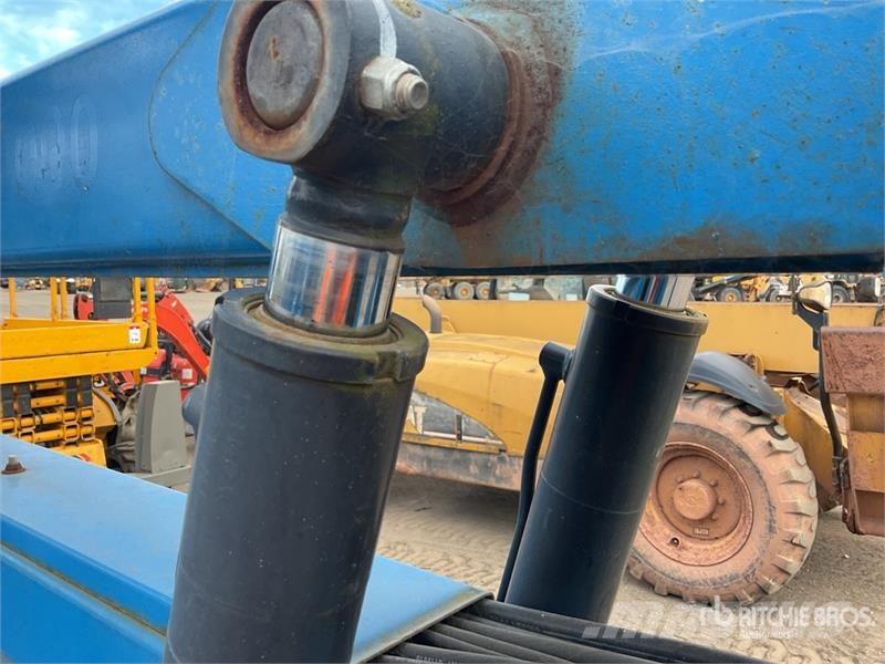 Genie Z45/25J 2WD Hybrid Articulating Boom Lift Articulated boom lifts