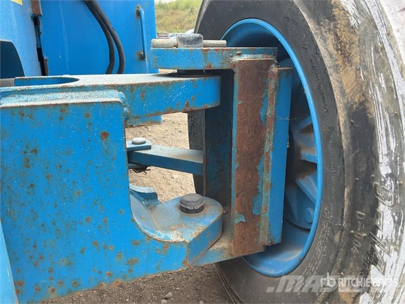 Genie Z45/25J 2WD Hybrid Articulating Boom Lift Articulated boom lifts