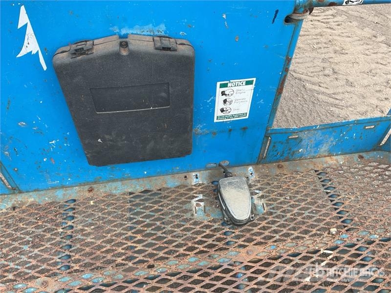 Genie Z45/25J 2WD Hybrid Articulating Boom Lift Articulated boom lifts