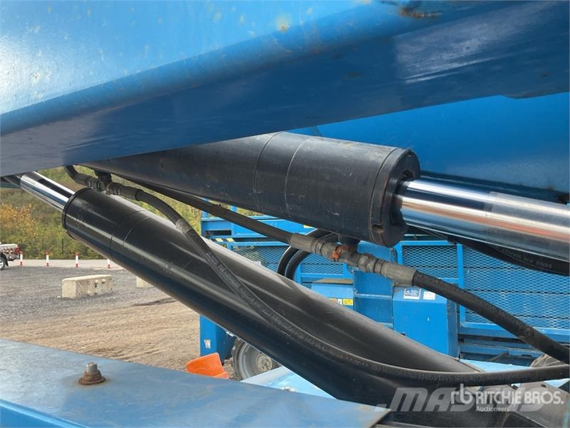 Genie Z45/25J 2WD Hybrid Articulating Boom Lift Articulated boom lifts