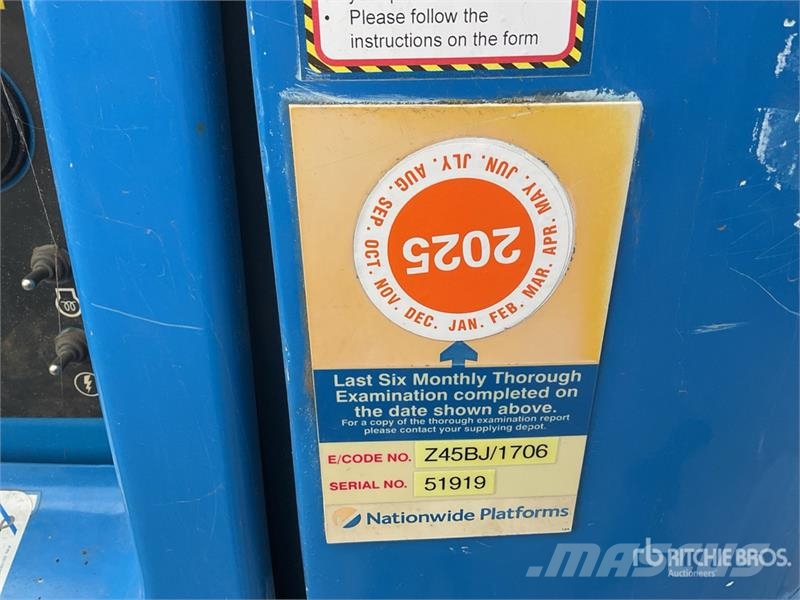 Genie Z45/25J 2WD Hybrid Articulating Boom Lift Articulated boom lifts