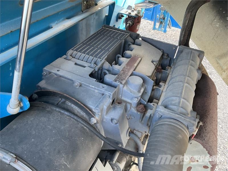 Genie Z4525J 4WD Diesel Articulating Boom Lift Karos emelők