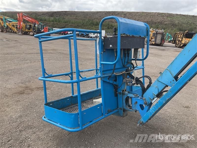 Genie Z4525J 4WD Diesel Articulating Boom Lift Gelenkteleskoparbeitsbühnen