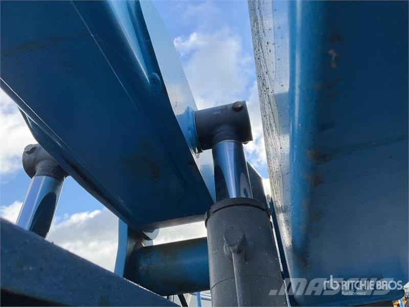 Genie Z4525J 4WD Diesel Articulating Boom Lift Karos emelők