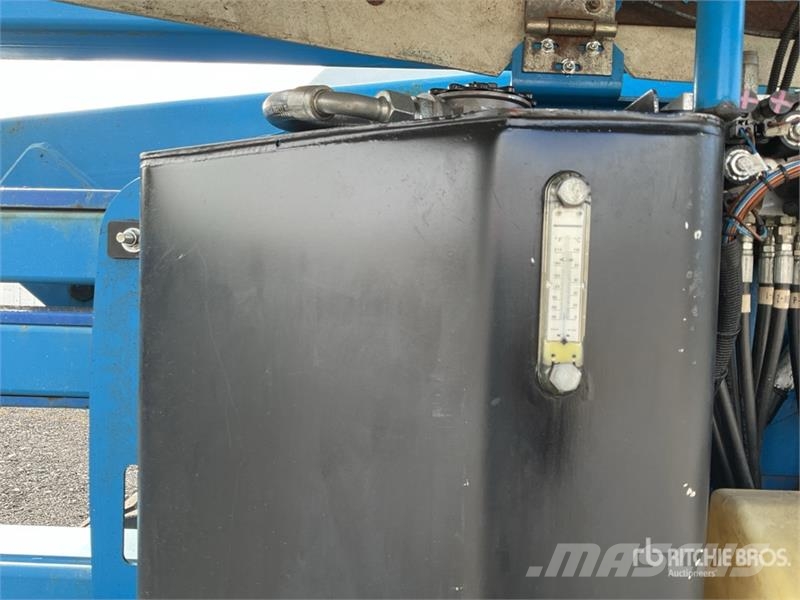Genie Z4525J 4WD Diesel Articulating Boom Lift Karos emelők