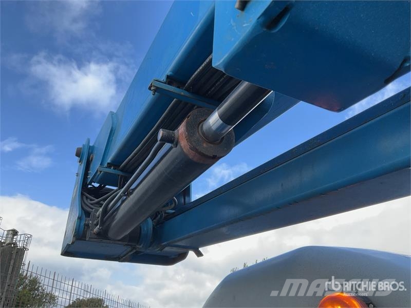 Genie Z4525J 4WD Diesel Articulating Boom Lift Karos emelők
