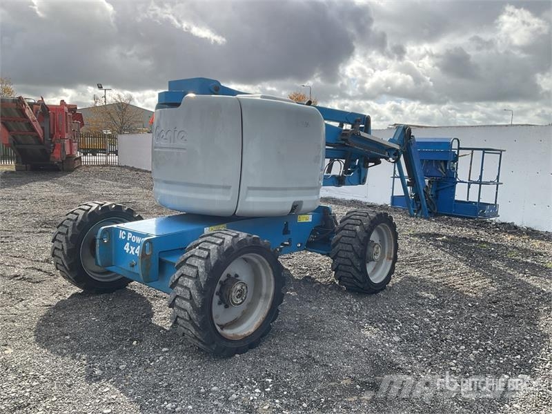 Genie Z4525J 4WD Diesel Articulating Boom Lift Karos emelők