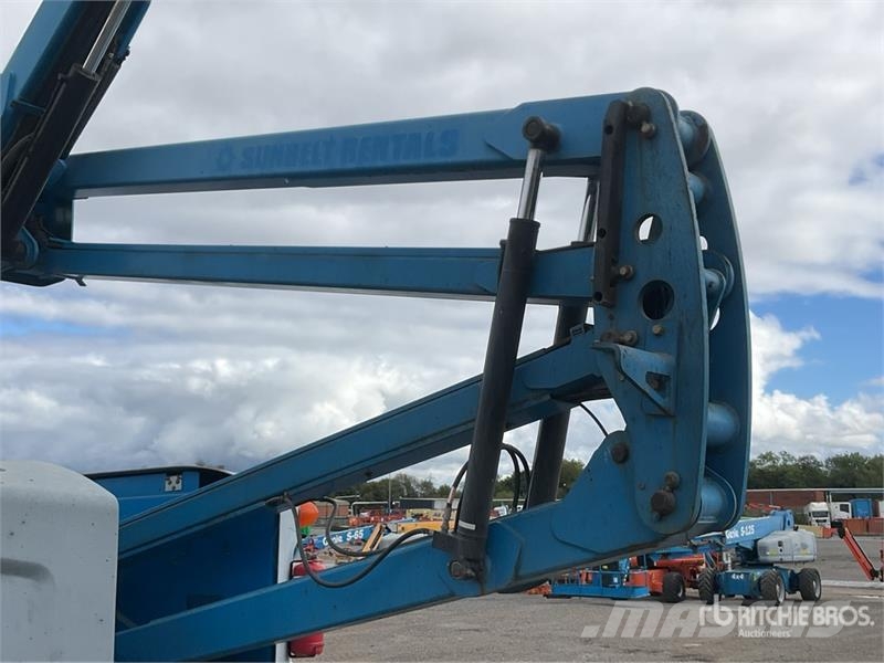 Genie Z4525J 4WD Diesel Articulating Boom Lift Gelenkteleskoparbeitsbühnen