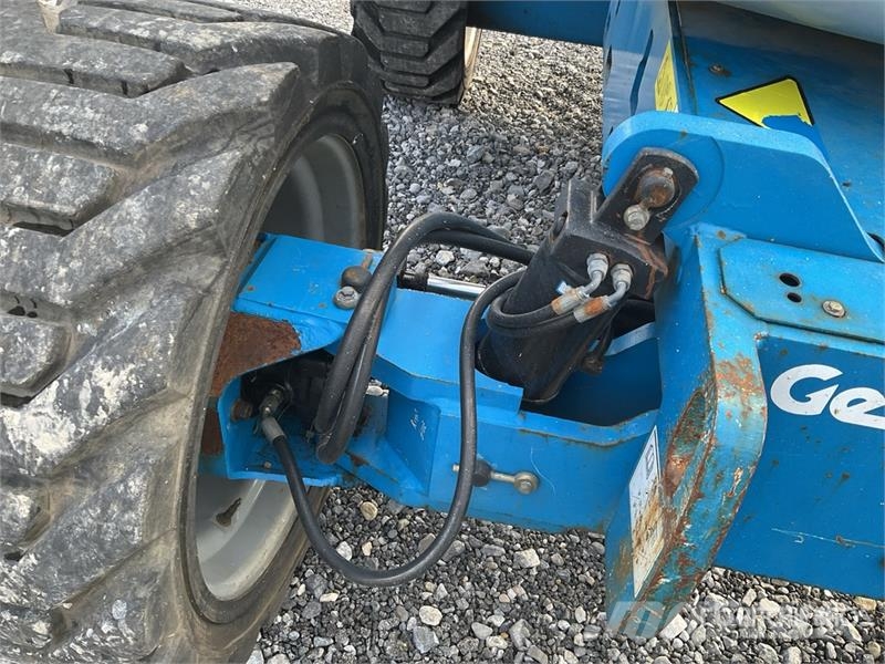 Genie Z4525J 4WD Diesel Articulating Boom Lift Karos emelők