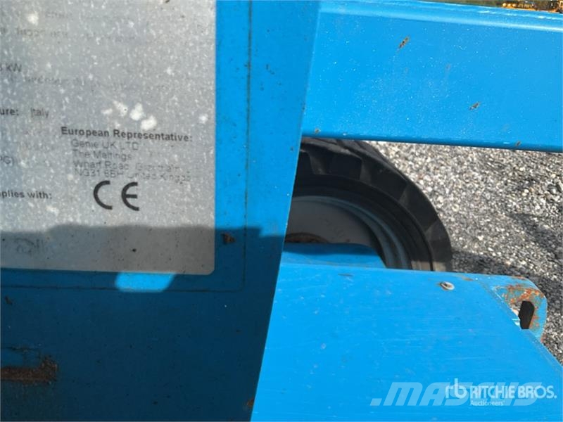 Genie Z4525J 4WD Diesel Articulating Boom Lift Karos emelők