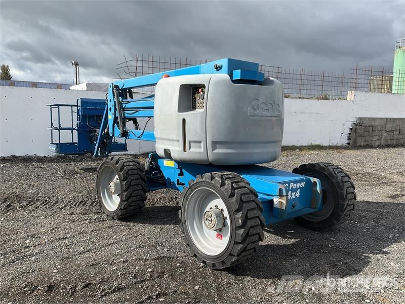 Genie Z4525J 4WD Diesel Articulating Boom Lift Karos emelők