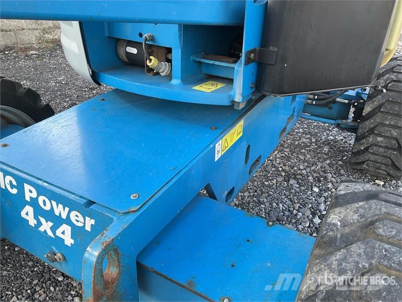 Genie Z4525J 4WD Diesel Articulating Boom Lift Karos emelők