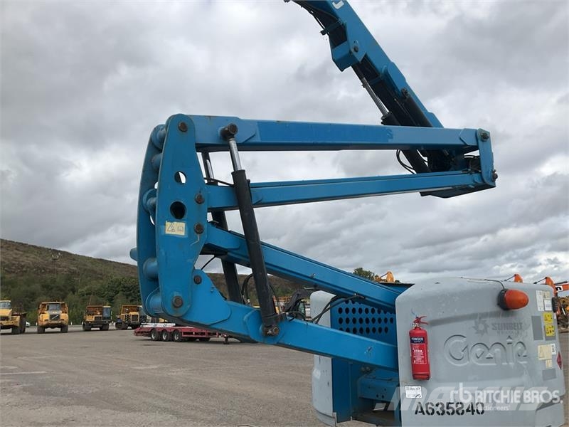 Genie Z4525J 4WD Diesel Articulating Boom Lift Gelenkteleskoparbeitsbühnen