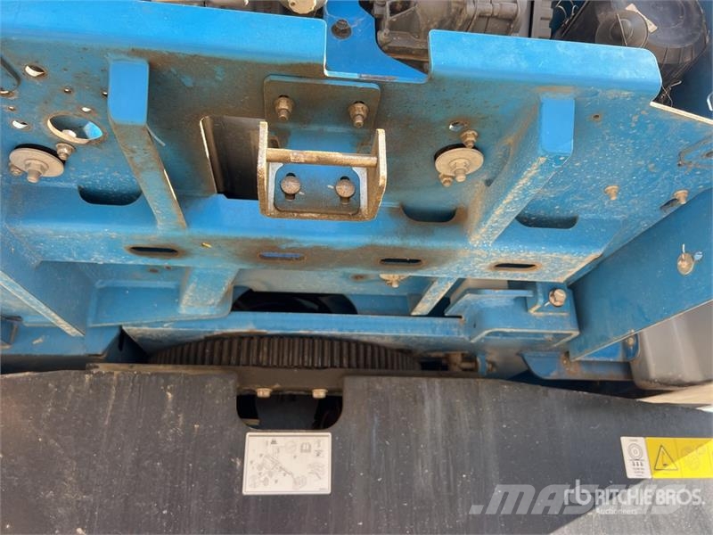 Genie Z62-40 4WD Diesel Nacelle Articulee Articulating B Strēles pacēlāji